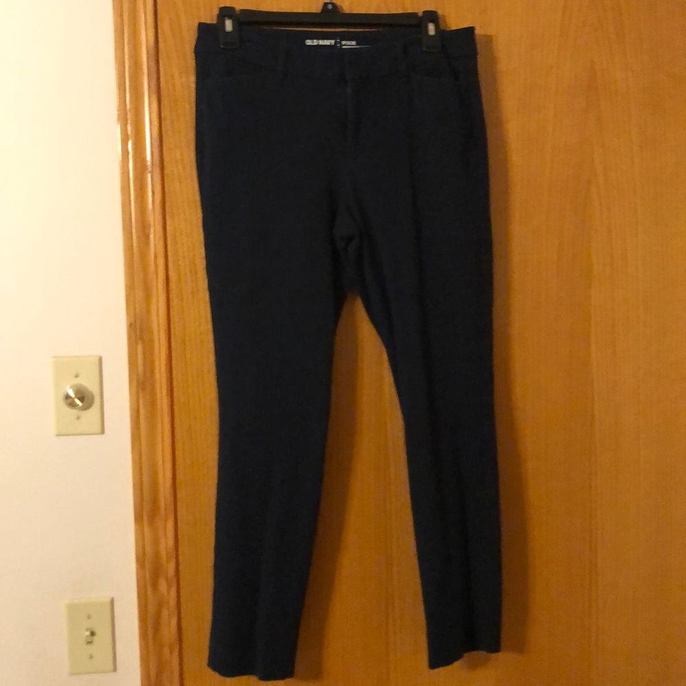 Old Navy Pixie pants- size 8 navy blue